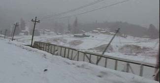 भीषण बर्फबारी की चपेट में यूरोप