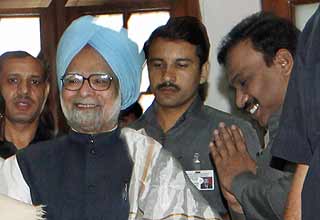 मनमोहन सिंह का हुआ ए राजा से सामना