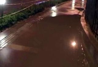 दिल्ली में तापमान गिरा ओले बरसे