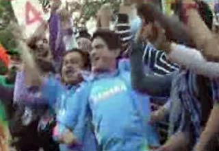 टीम इंडिया के थीम सॉग के लिए आनंद राज आनंद नोएडा में