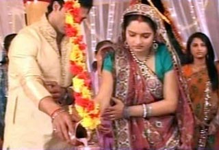 सास बहू और बेटियां