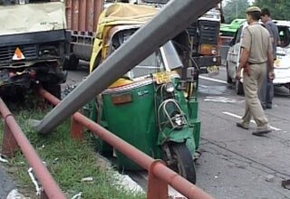 सड़क दुर्घटना