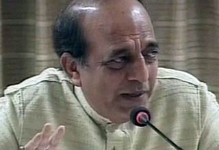 रेल मंत्री दिनेश त्रिवेदी