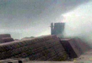 जापान में 'रोके' तूफान