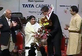 लता मंगेशकर और अमिताभ बच्‍चन