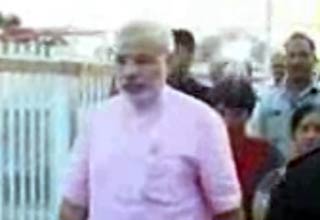 नरेंद्र मोदी