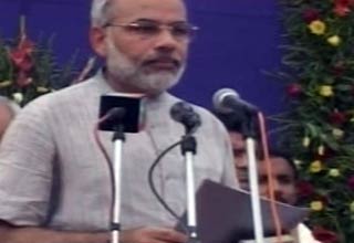 नरेंद्र मोदी