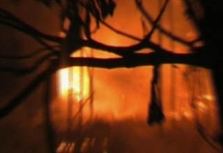 सामुदायिक भवन में आग