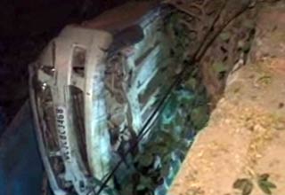 मूलचंद फ्लाईओवर से गिरी कार