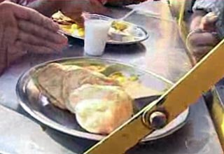 15 रुपये थाली खाना