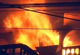 फैक्‍ट्री में लगी भीषण आग