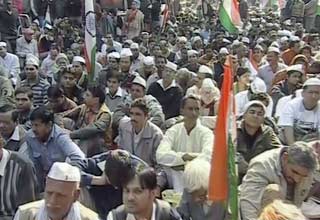 जंतर मंतर पर अन्‍ना समर्थक