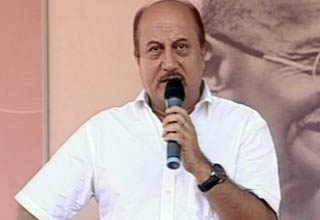 अनुपम खेर