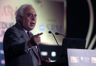 कपिल सिब्‍बल