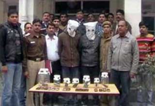 गिरफ्त में चोर