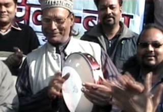 कवि 'पटाखा'