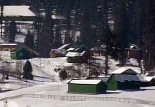 कश्‍मीर में जबरदस्‍त बर्फबारी