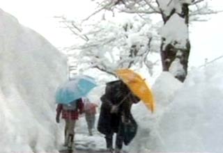 जापान में बर्फबारी