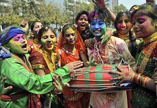 होली की उमंग