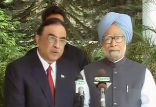 आसिफ अली जरदारी और मनमोहन सिंह