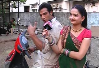 सास, बहू और बेटियां.