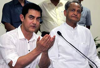 अशोक गहलोत और आमिर खान