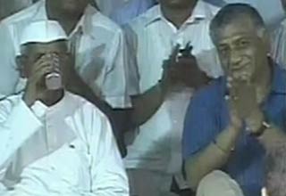 अन्ना हजारे