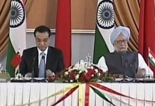 चीनी प्रधानमंत्री ली केकियांग और प्रधानमंत्री मनमोहन सिंह