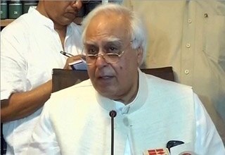 कपिल सिब्‍बल