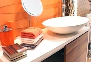 नगीना वार्ट्स