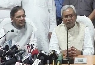 शरद यादव - नीतीश कुमार