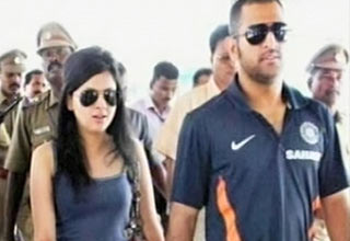 Dhoni-sakshi