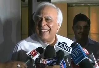 कपिल सिब्‍बल