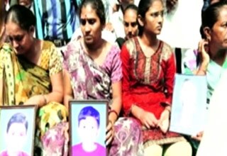 आसाराम के खिलाफ प्रदर्शन