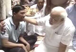 नरेंद्र मोदी