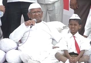 सामाजिक कार्यकर्ता अन्ना हजारे