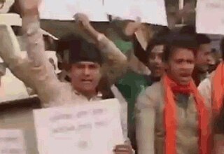 देवयानी के अपमान पर गुस्‍सा