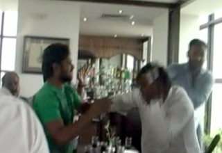 MLA को पीटा