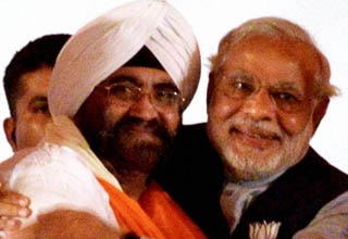 Daljeet Kohli with Modi