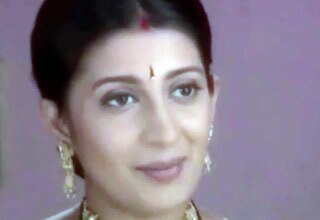 मानव संसाधन मंत्री स्मृति ईरानी