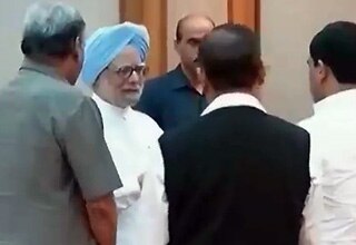 3 मोती लाल नेहरू मार्ग पर रहेंगे मनमोहन