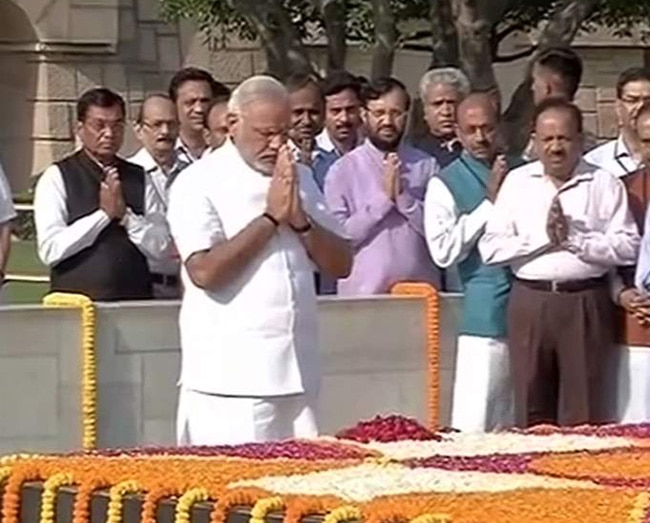 नरेंद्र मोदी