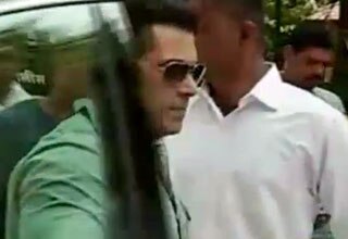 हैलो मुंबई हैलो दिल्‍ली