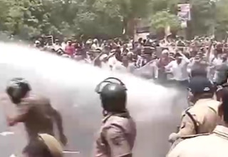 बीजेपी के खिलाफ प्रदर्शन