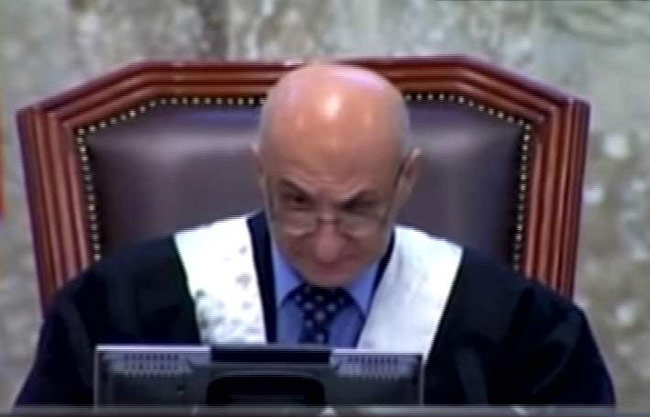 जज रहमान ने सद्दाम को मौत की सजा सुनाई थी