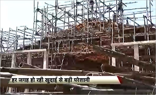 चितरंजन पार्क में दुर्गा पूजा की तैयारी