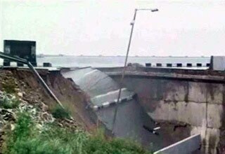 पुल टूटा