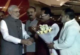 नरेंद्र मोदी