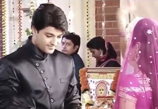 दीया बाती में मनाया जा रहा है एडवांस में करवा चौथ