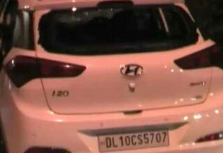 इसी कार से मारी गई टक्कर